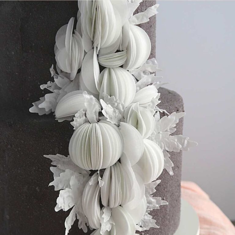 wafer paper modern cake Astashkina Cakes 2